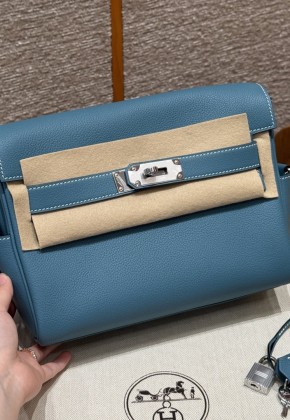 에르메스 켈리메신저PM