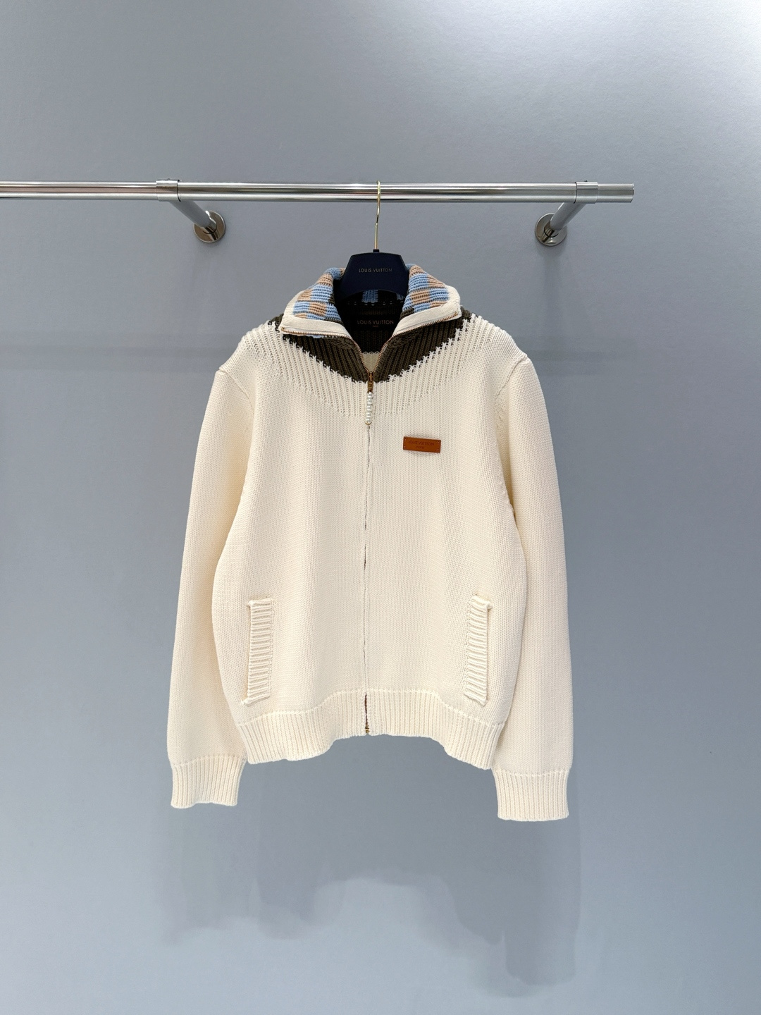 루이비통 가디건