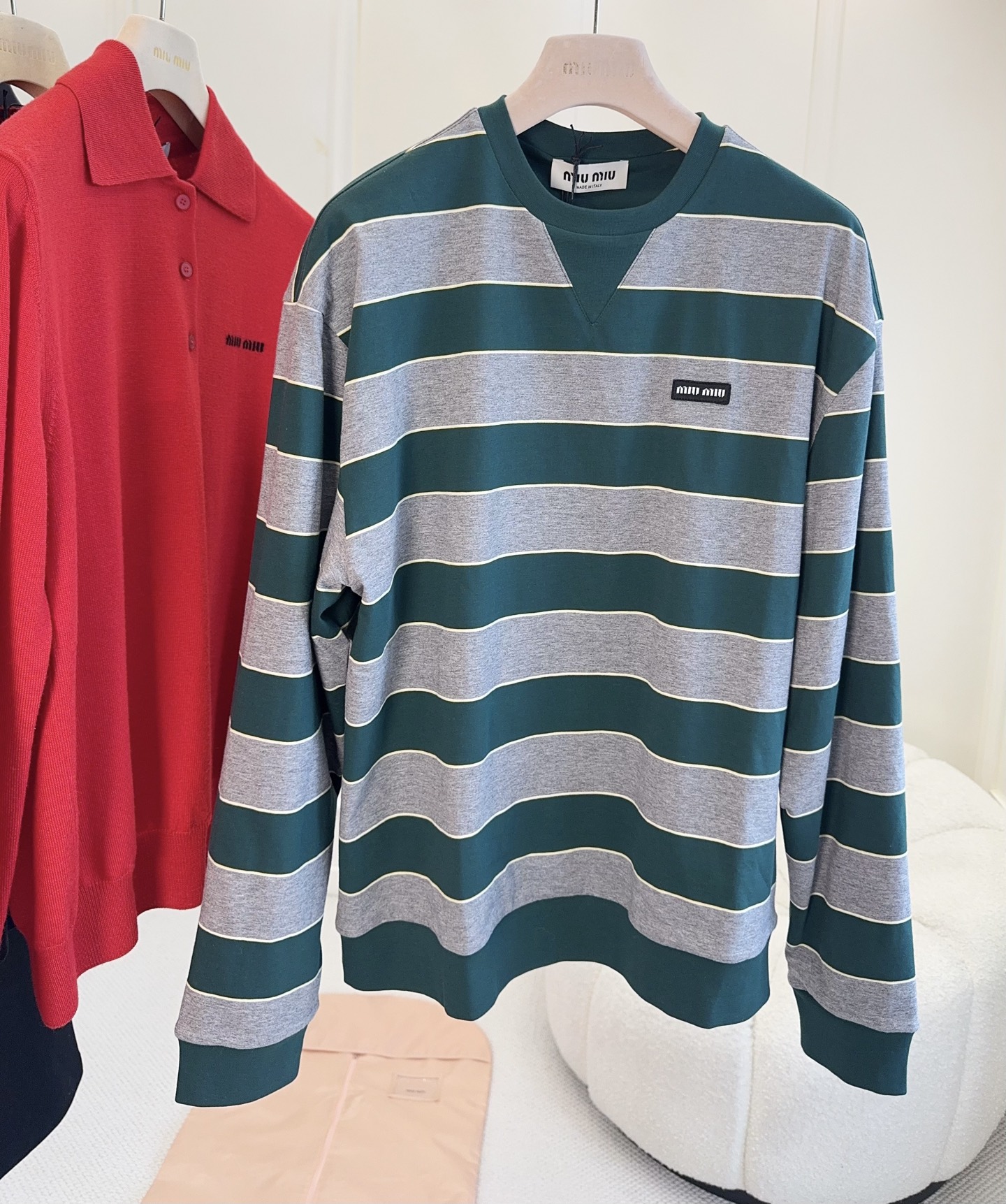 미우미우 티셔츠