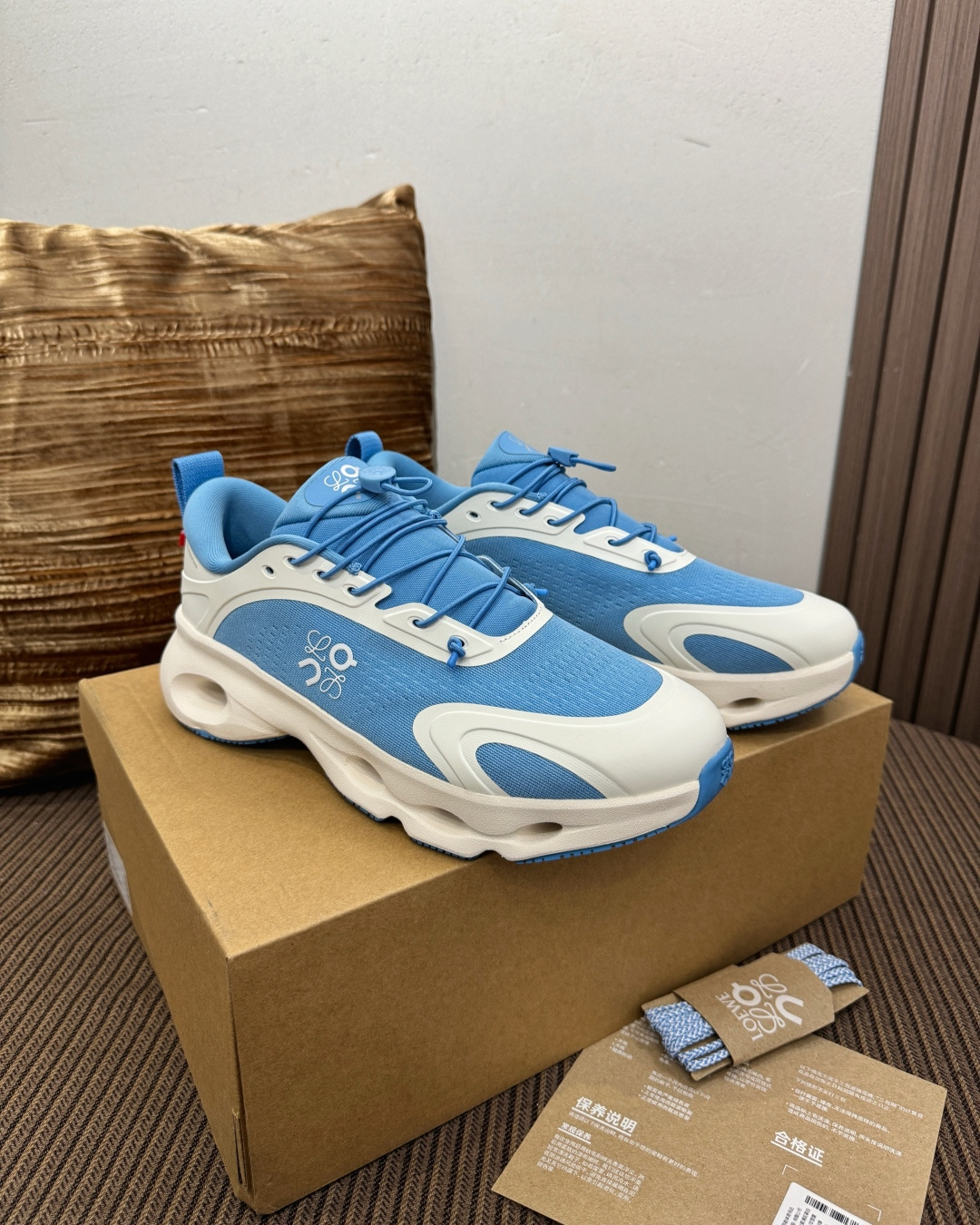 로에베 스니커즈(남녀공용)