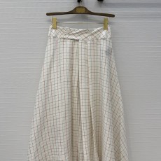 로로피아나 치마