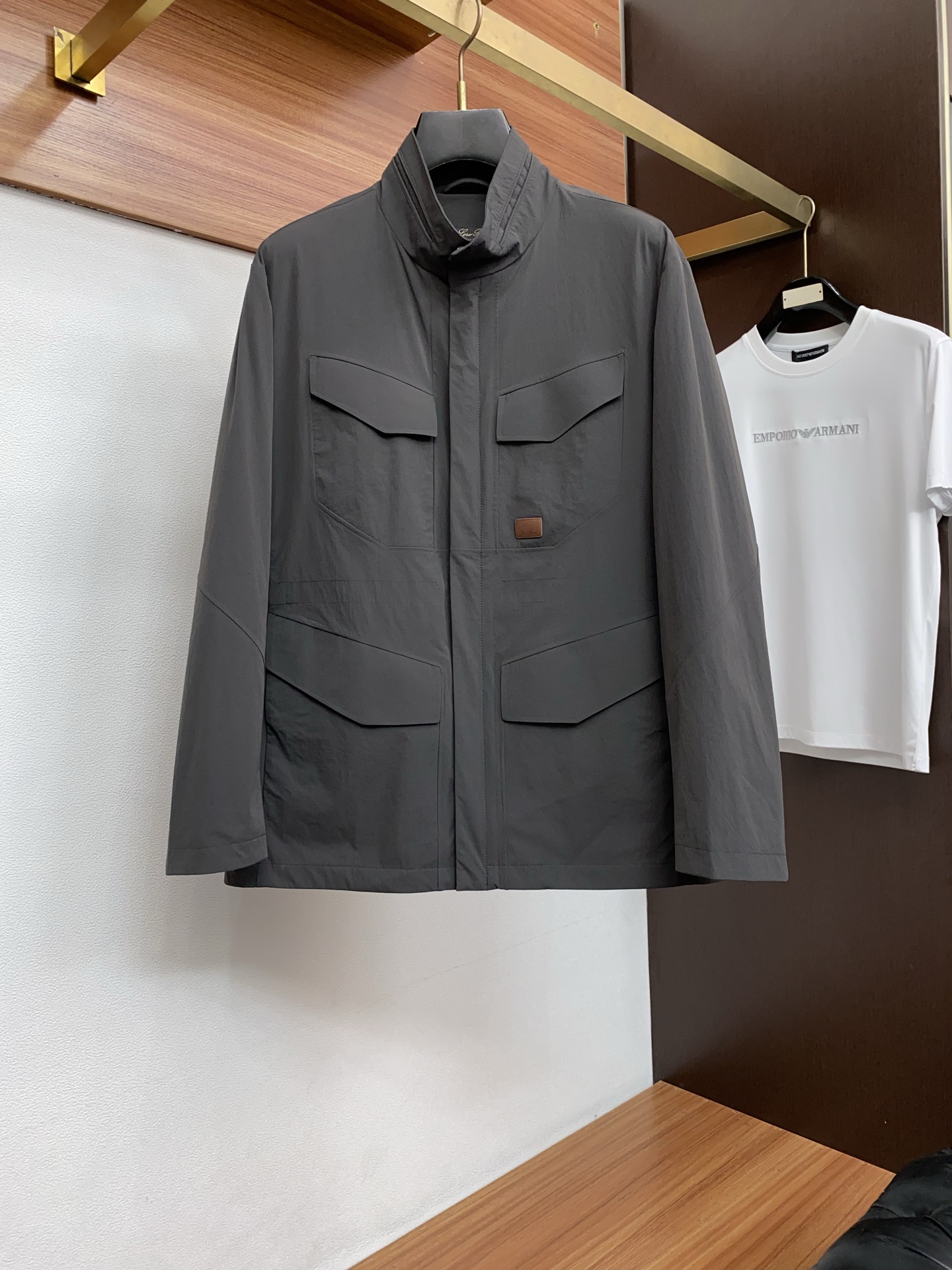 로로피아나 자켓