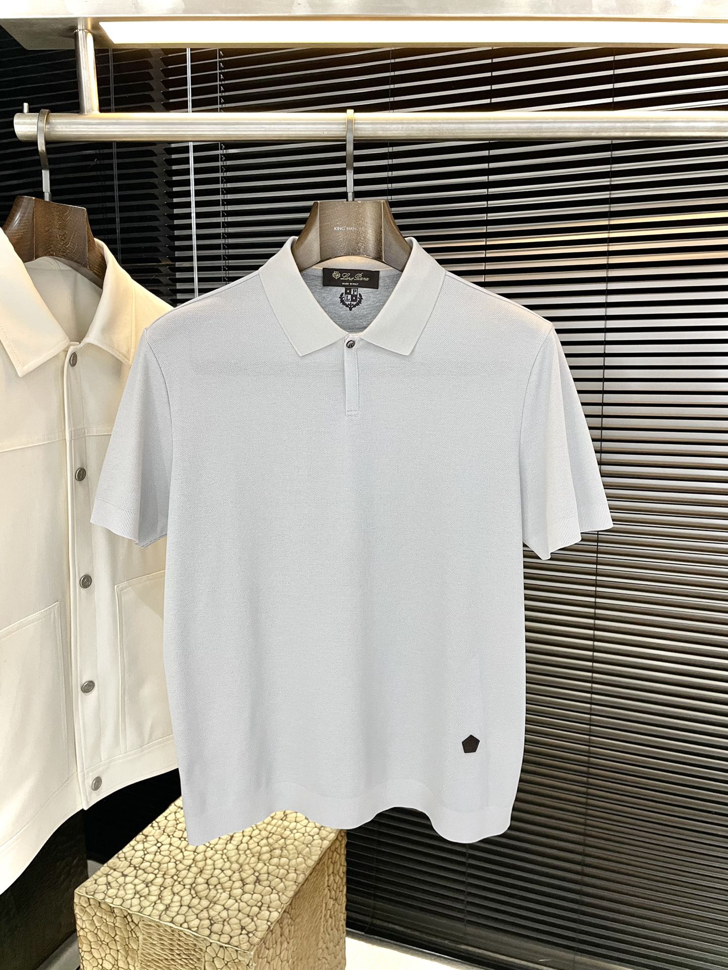 로로피아나 반팔티