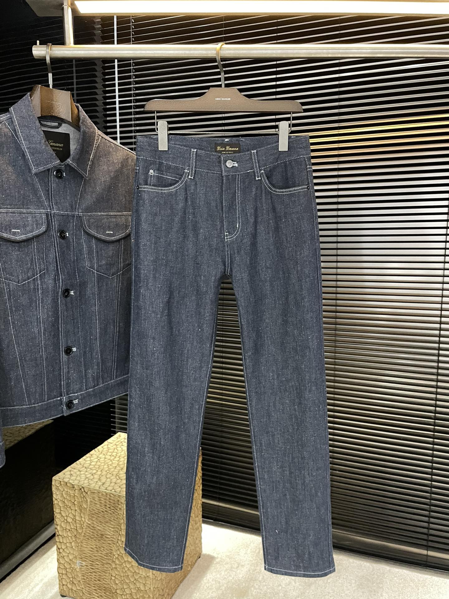 로로피아나 청바지