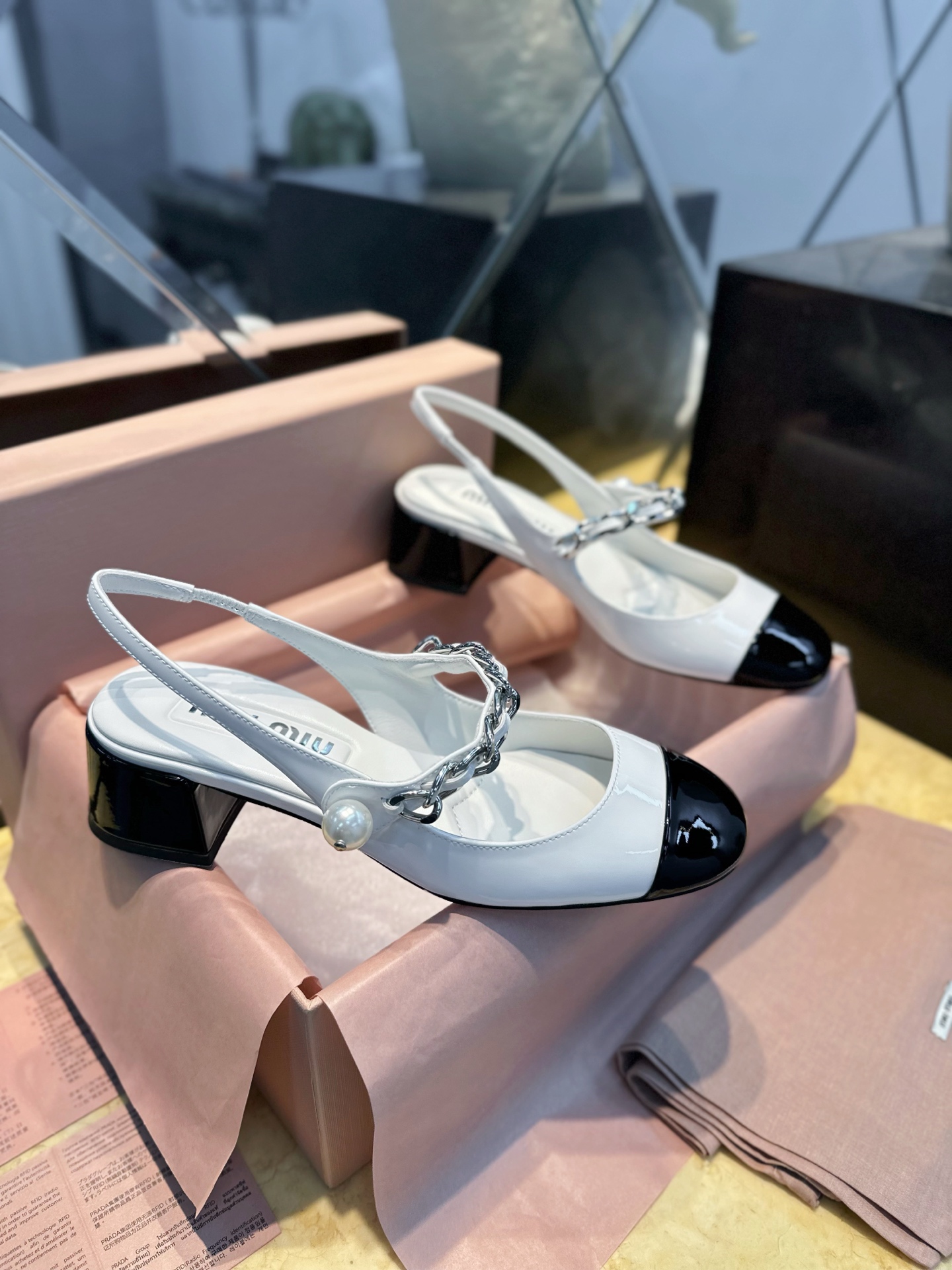 미우미우 슬링백(여성)