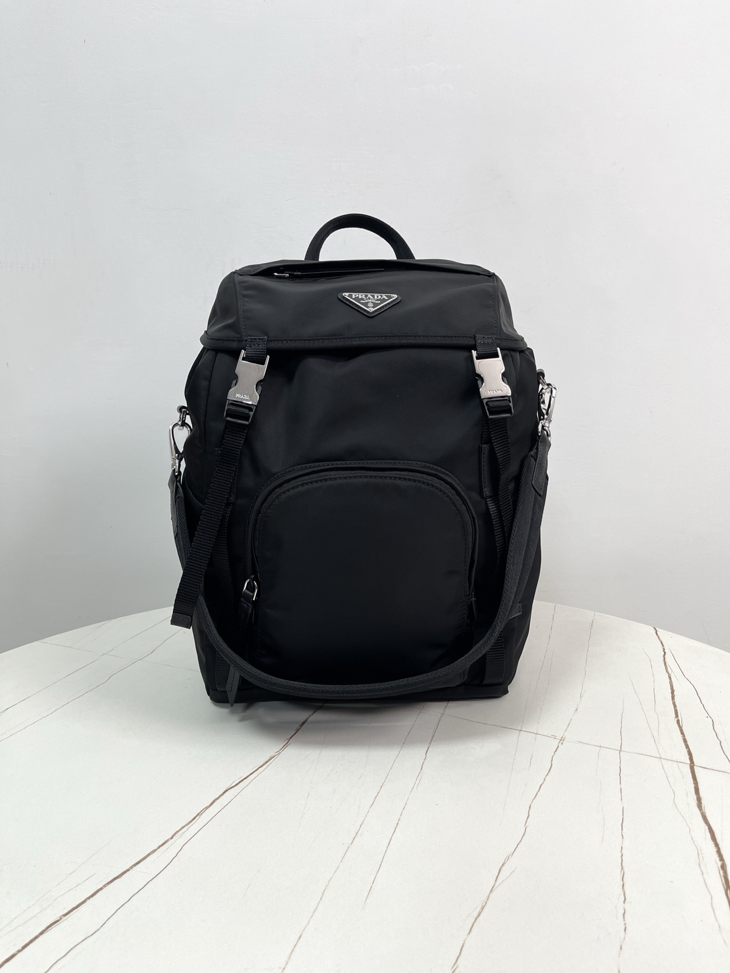 프라다 리나일론백팩