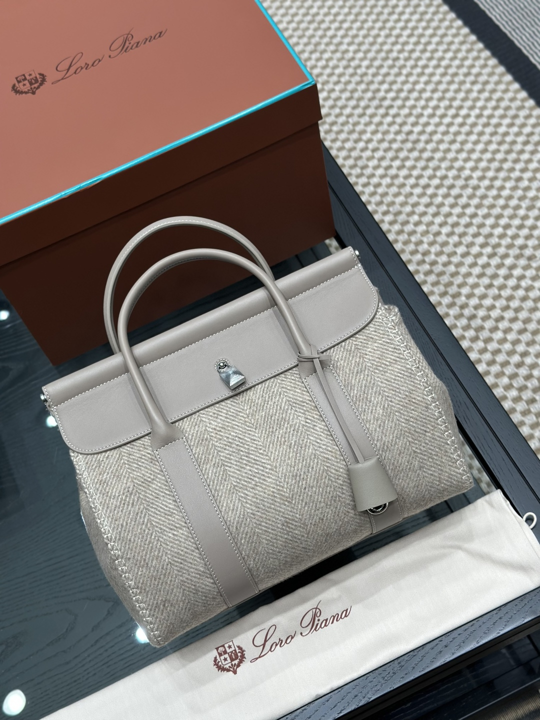 로로피아나 룸백L32