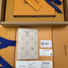 루이비통 여권지갑