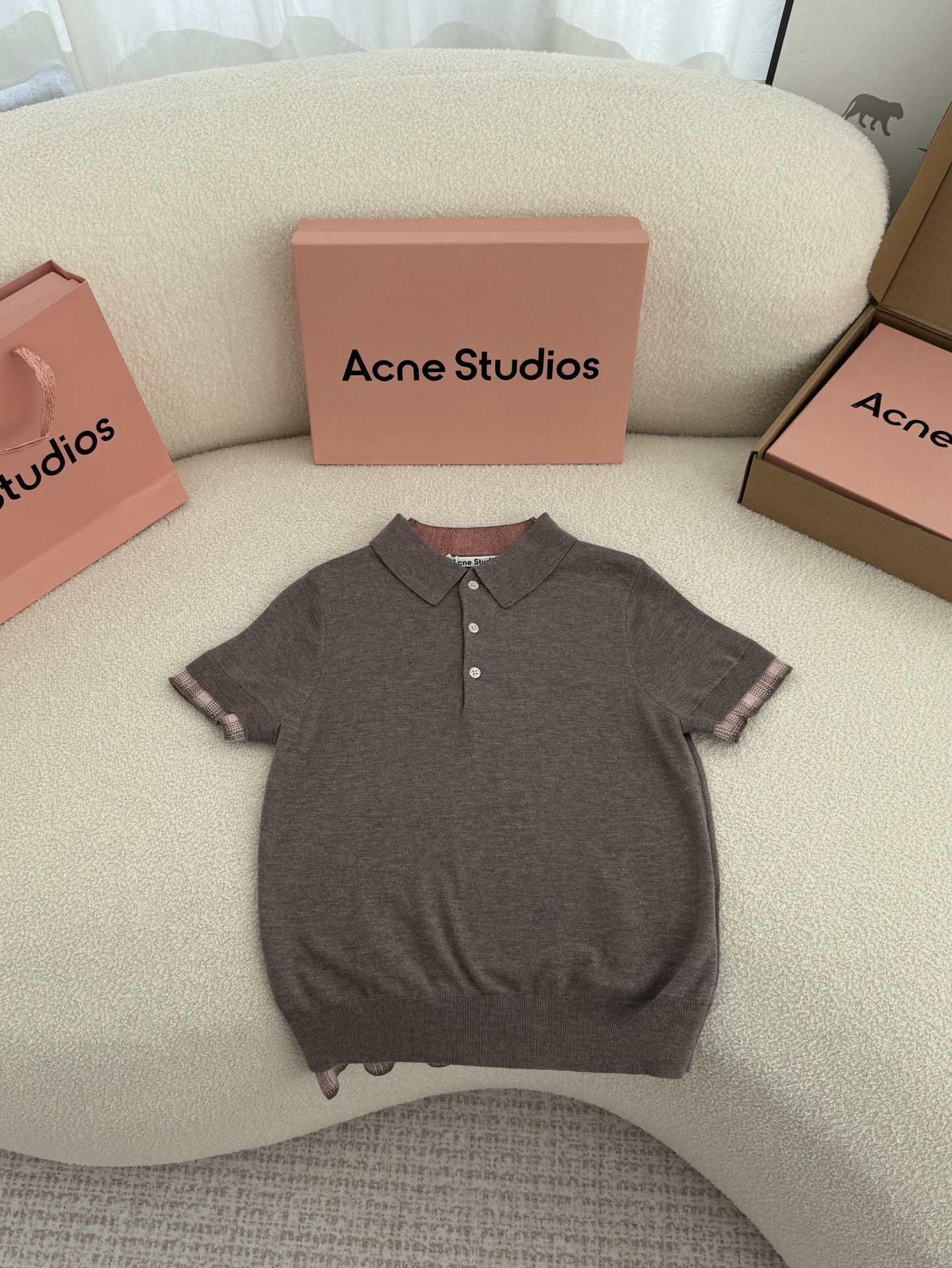 아크네 반팔니트(여성)