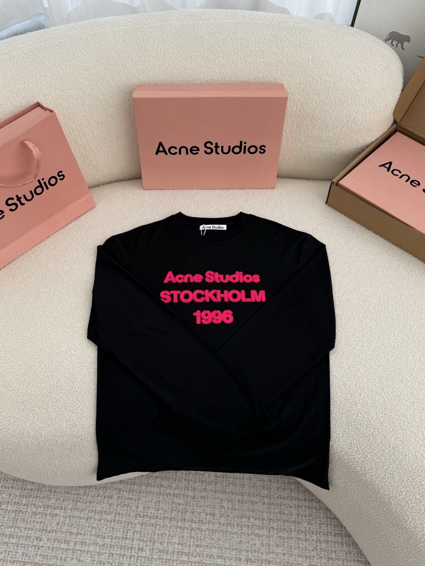 아크네 티셔츠(여성)