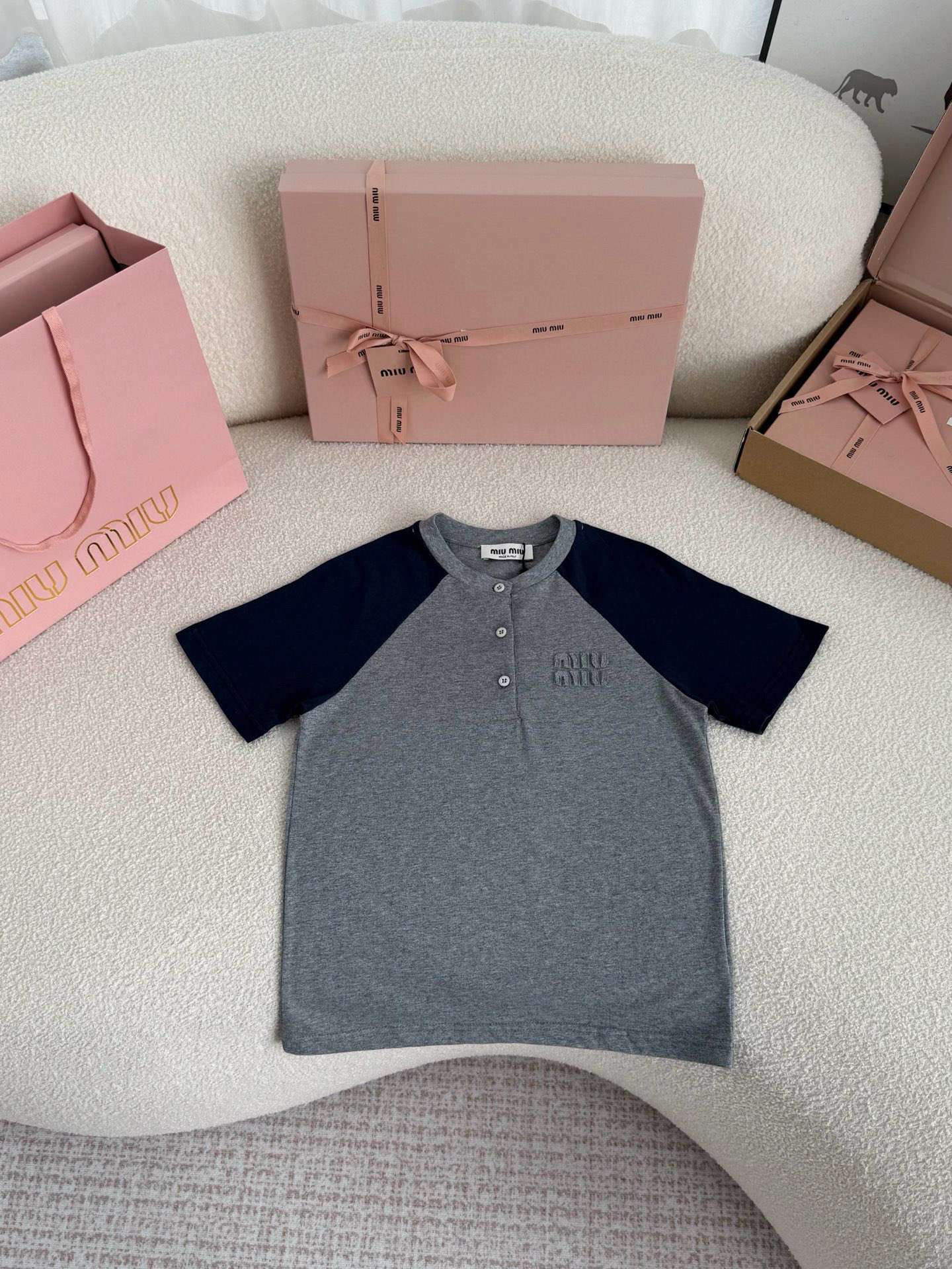 미우미우 반팔티(여성)