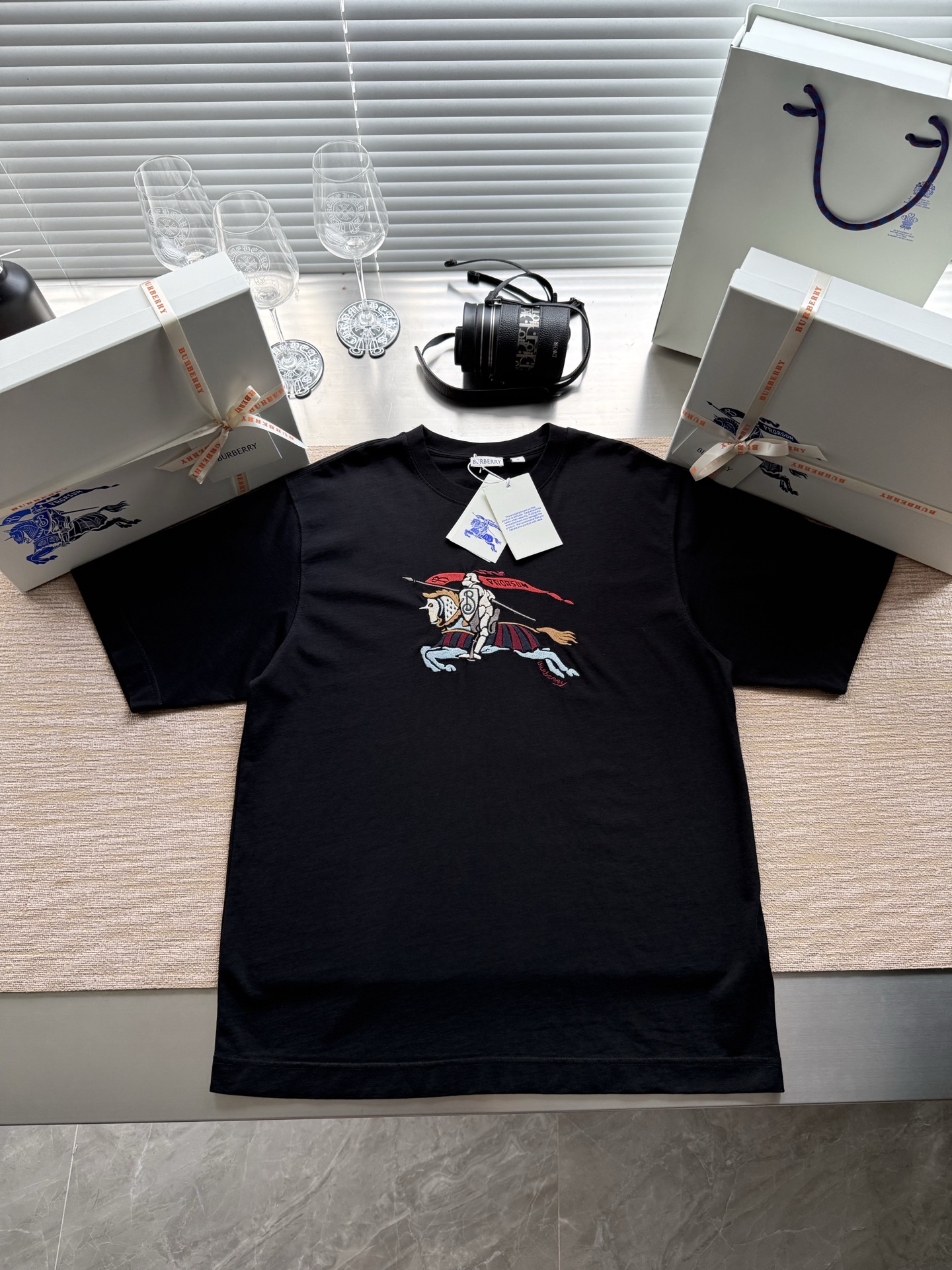 버버리 반팔티(남성)