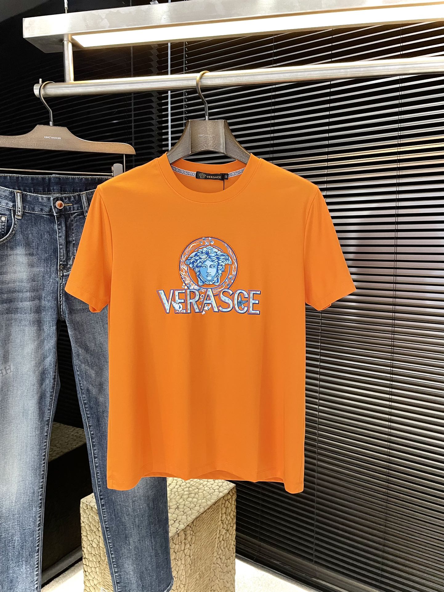 베르사체 반팔티