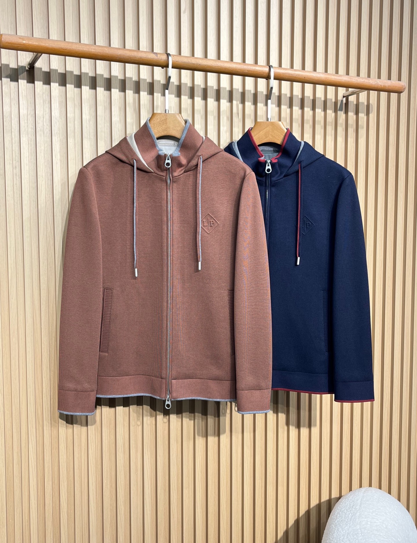 로로피아나 자켓