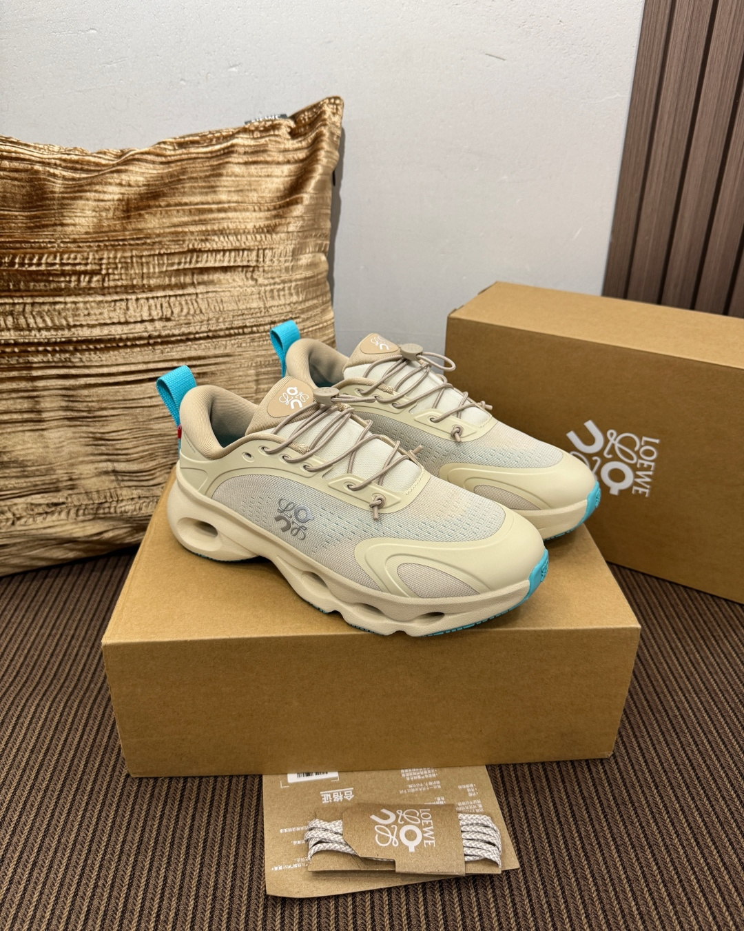 로에베 스니커즈(남녀공용)