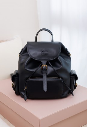 미우미우 멀티포켓백팩라지